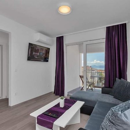 Apartmani Daniela Podgora Zewnętrze zdjęcie
