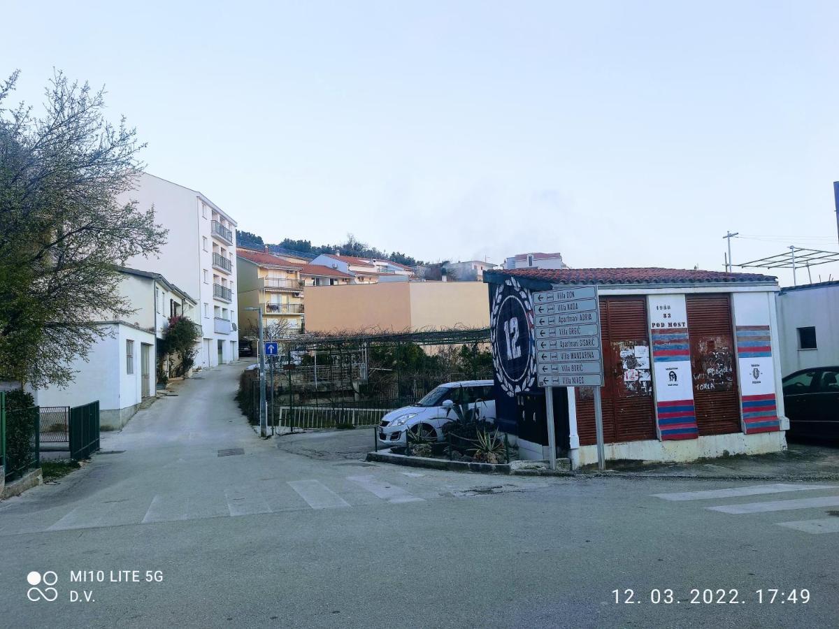 Apartmani Daniela Podgora Zewnętrze zdjęcie
