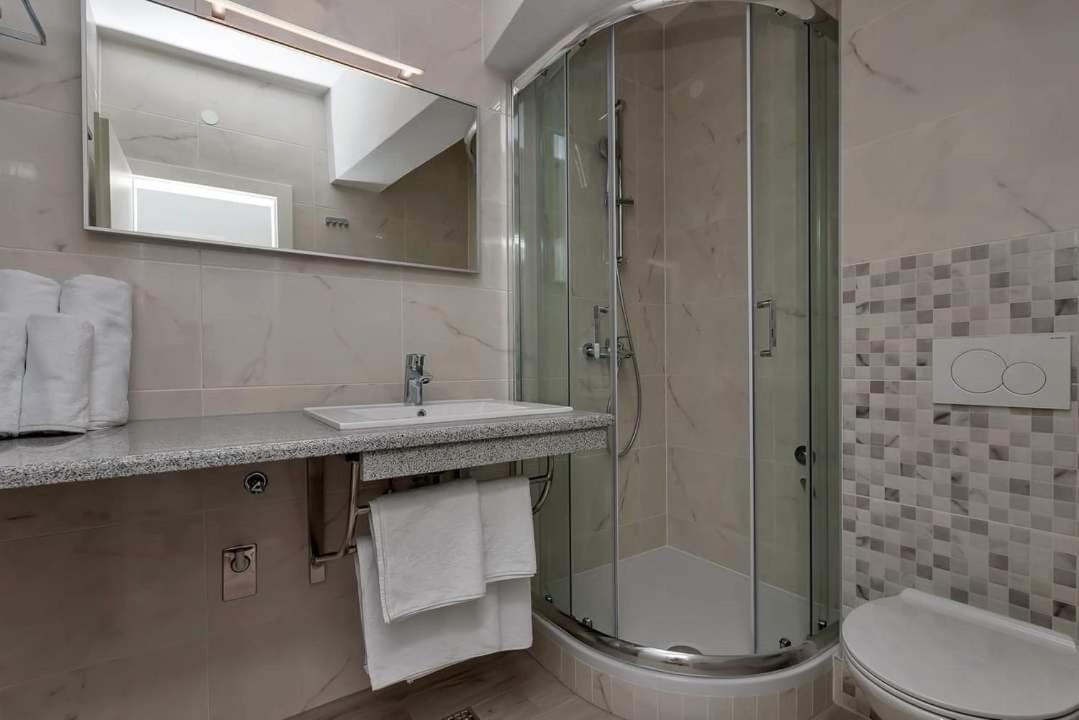 Apartmani Daniela Podgora Zewnętrze zdjęcie