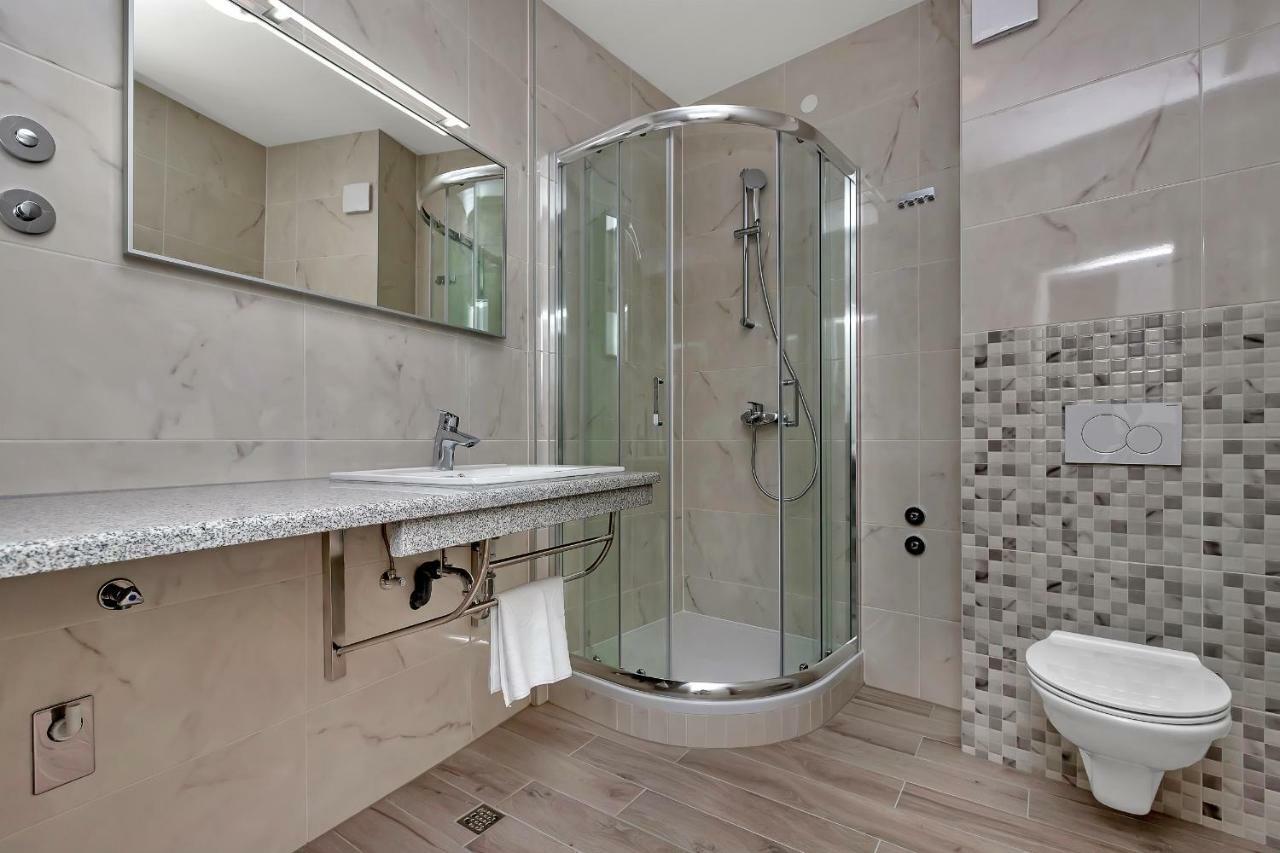 Apartmani Daniela Podgora Zewnętrze zdjęcie