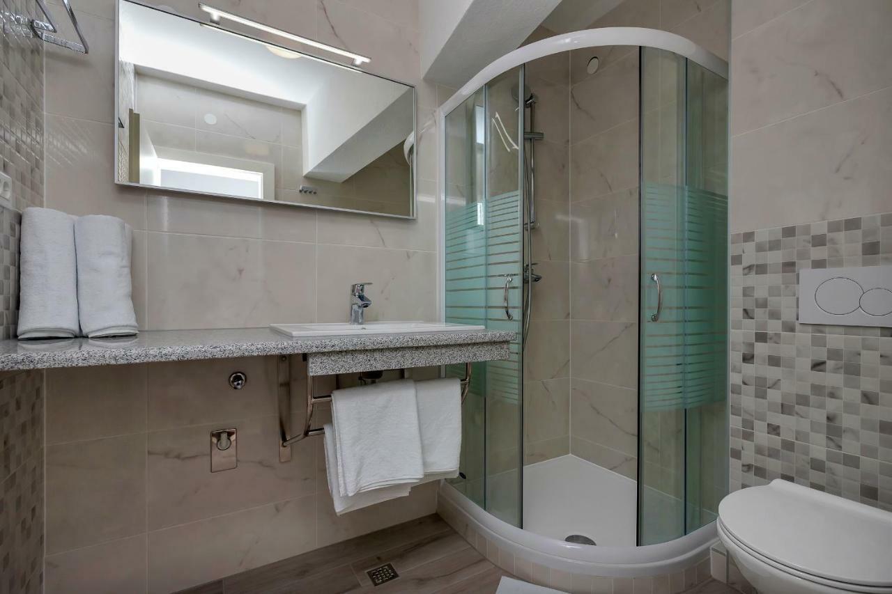 Apartmani Daniela Podgora Zewnętrze zdjęcie