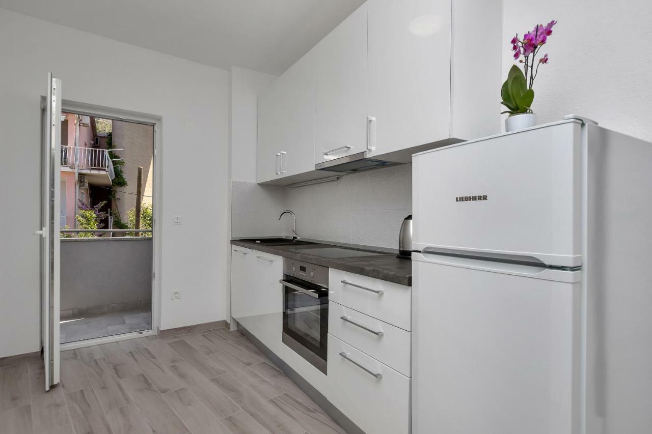 Apartmani Daniela Podgora Zewnętrze zdjęcie