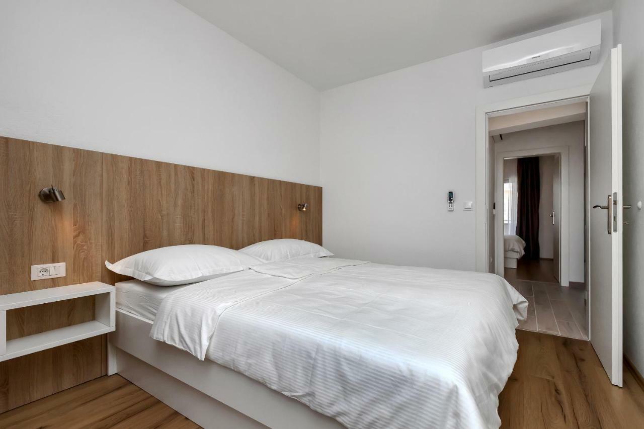 Apartmani Daniela Podgora Zewnętrze zdjęcie