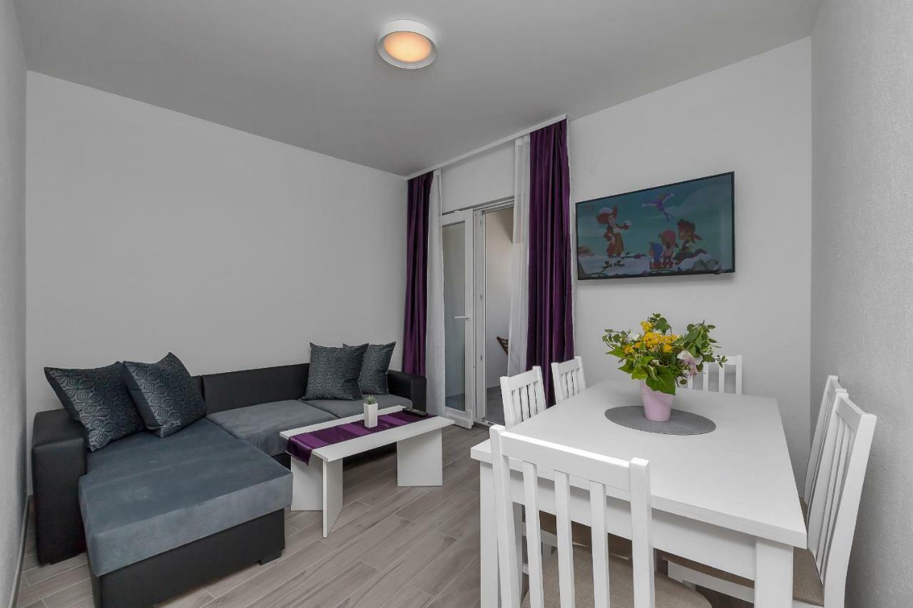 Apartmani Daniela Podgora Zewnętrze zdjęcie